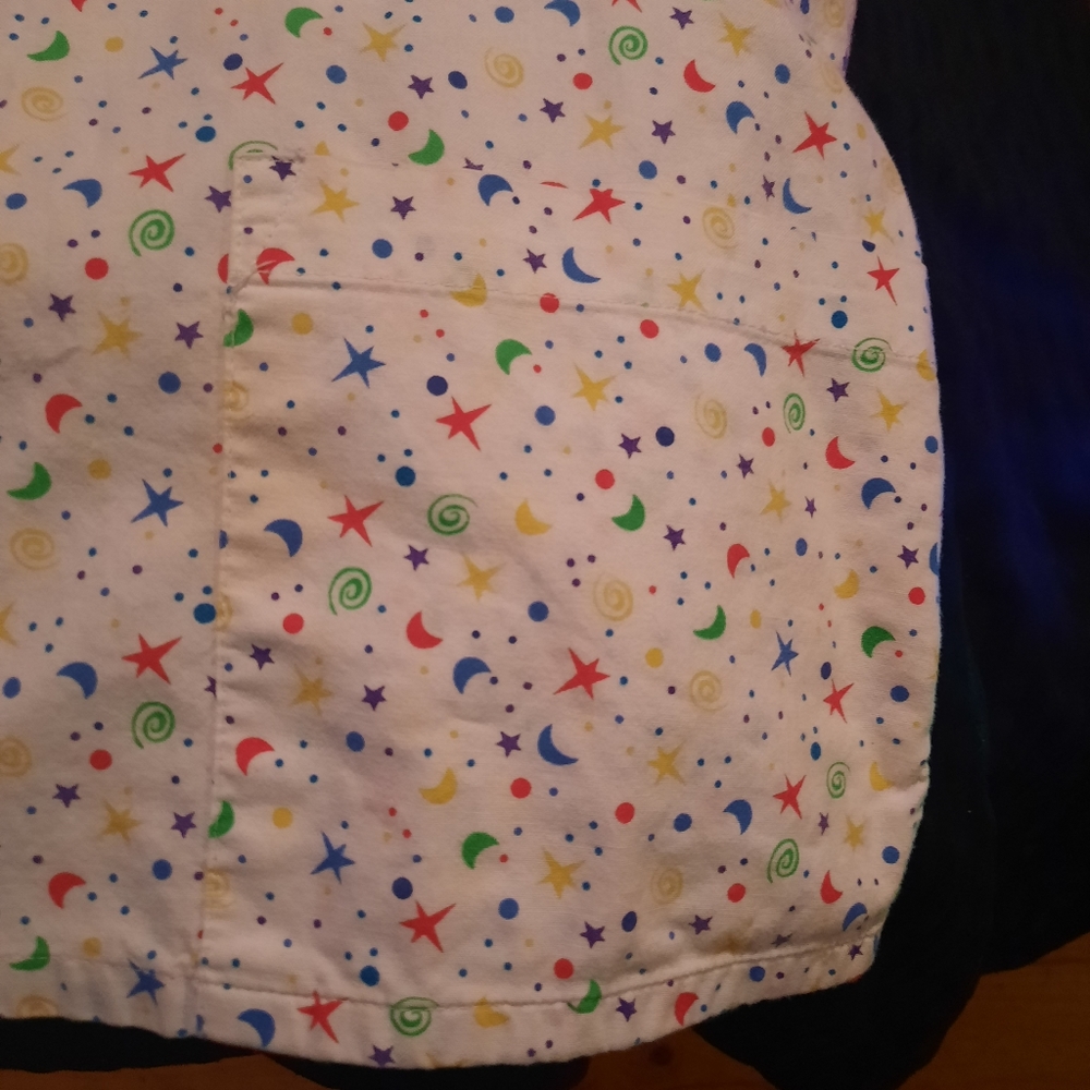Two scrub tops - Picture 9 of 9